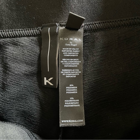 Koral Knockout Crop Leggings Women’s XS Navy Textured Compression Stretch - Picture 9 of 10